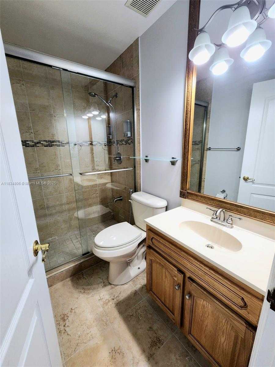 Small Image of 986 NORTH WEST 136TH CT #986, Miami Number 18