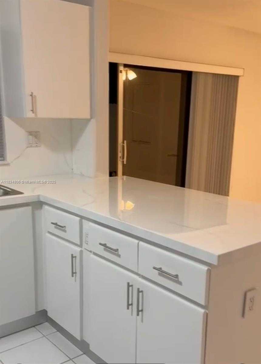 Small Image of 986 NORTH WEST 136TH CT #986, Miami Number 3