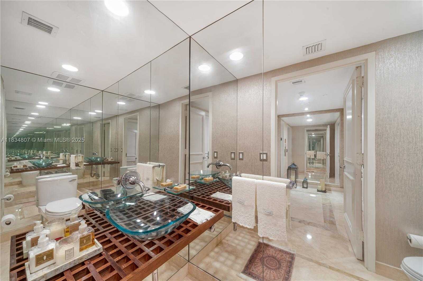 Small Image of 765 CRANDON BLVD #PH-12, Key Biscayne Number 22