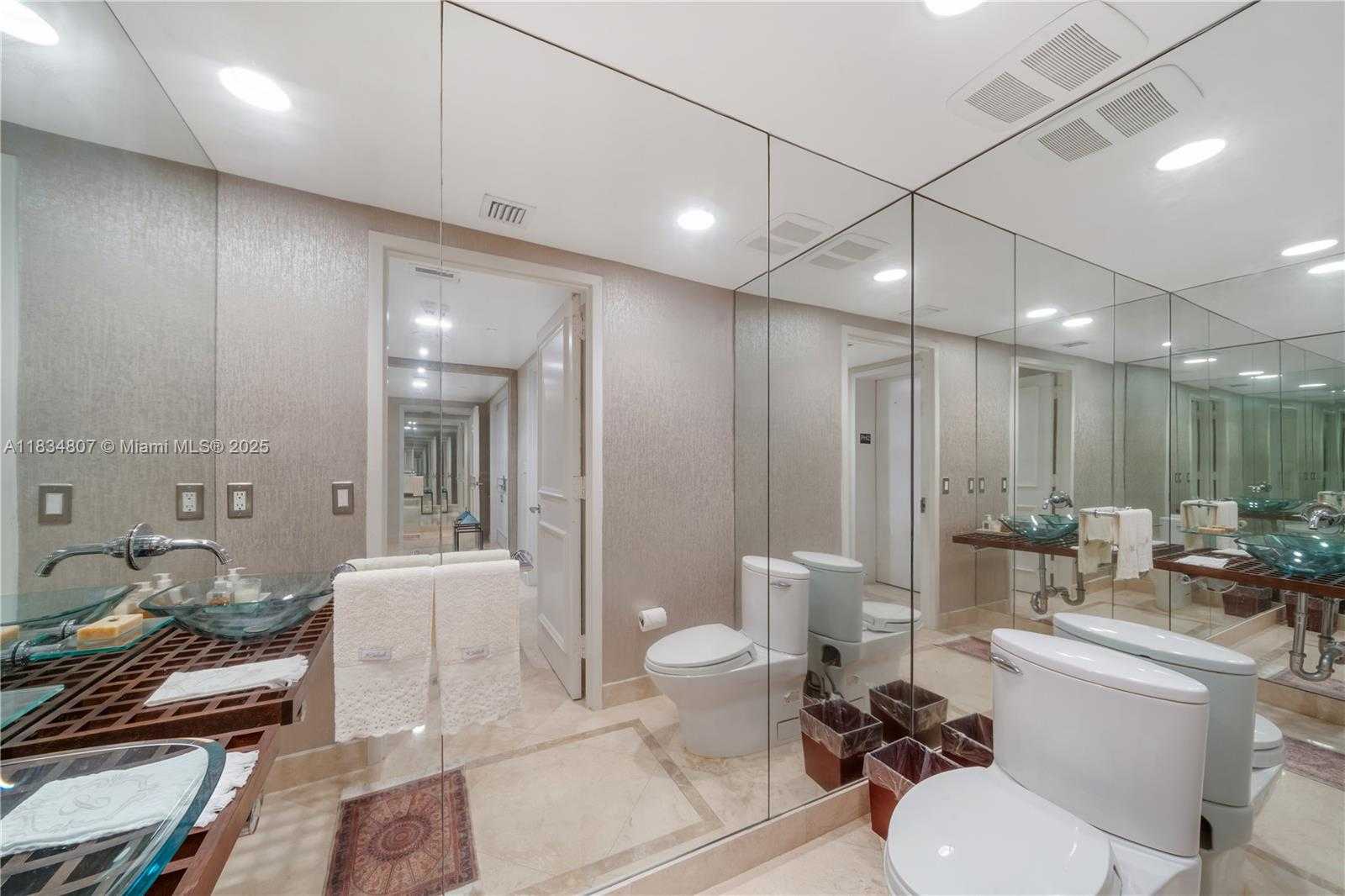 Small Image of 765 CRANDON BLVD #PH-12, Key Biscayne Number 23