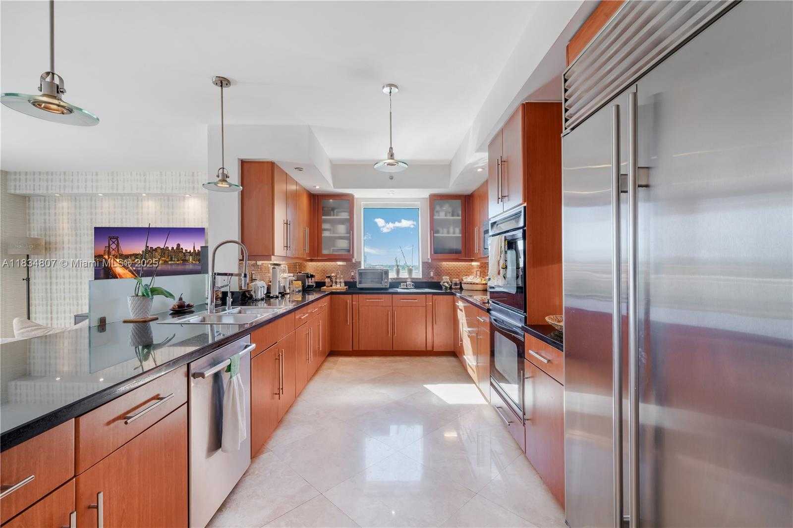 Small Image of 765 CRANDON BLVD #PH-12, Key Biscayne Number 32