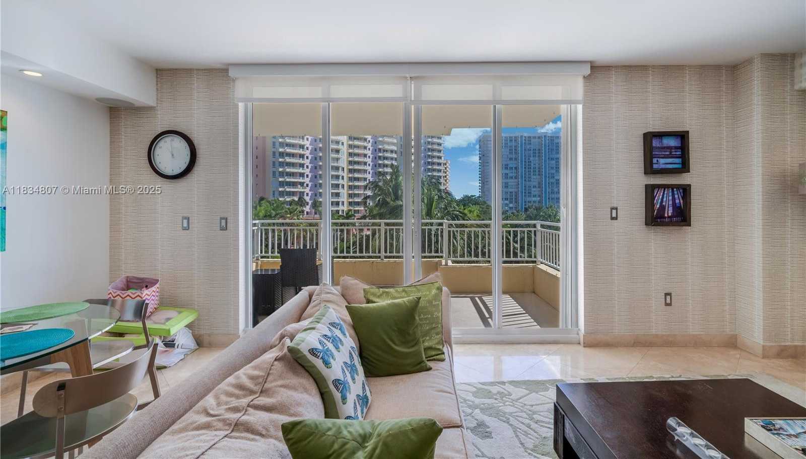 Small Image of 765 CRANDON BLVD #PH-12, Key Biscayne Number 39