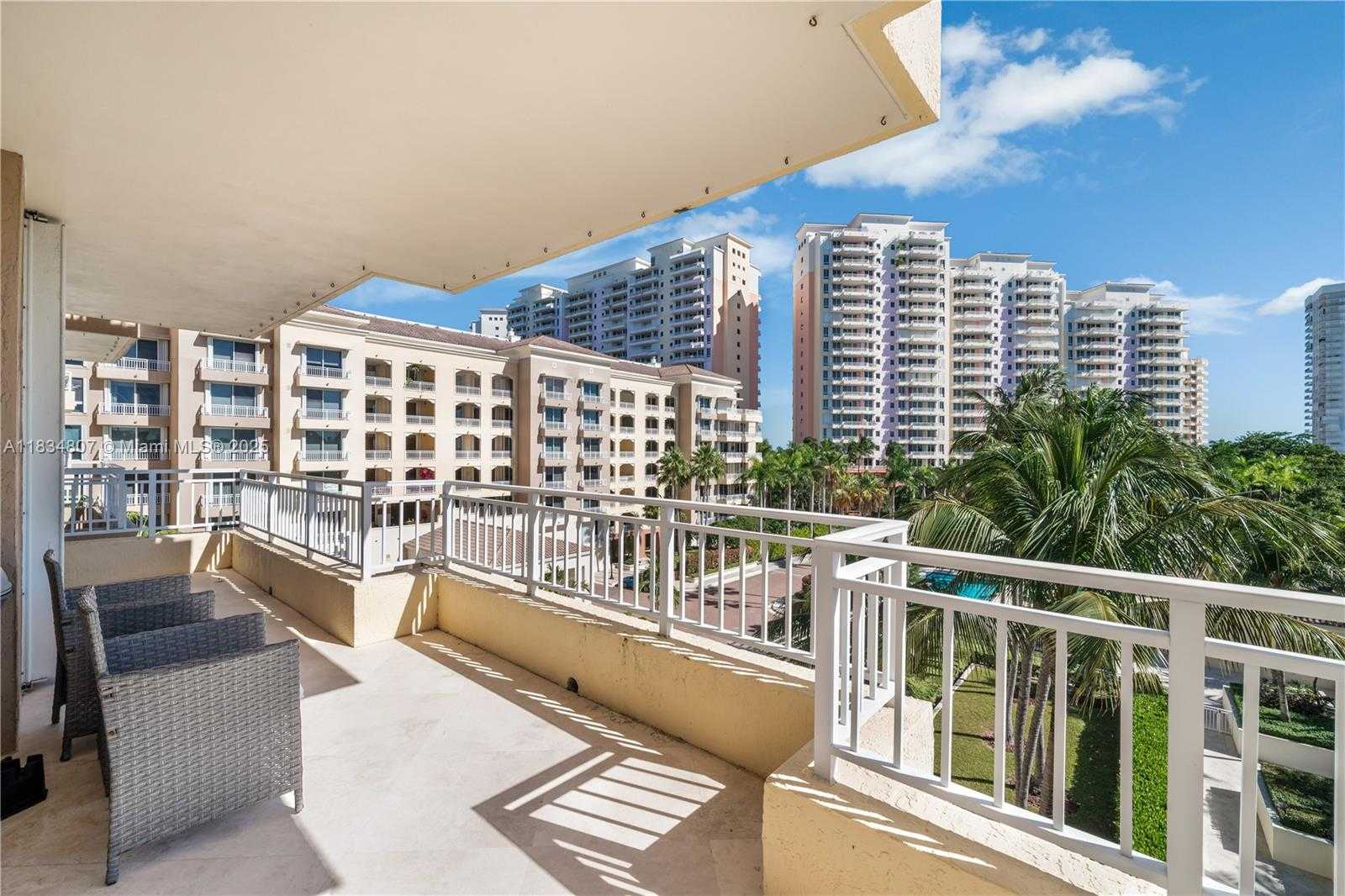 Small Image of 765 CRANDON BLVD #PH-12, Key Biscayne Number 41