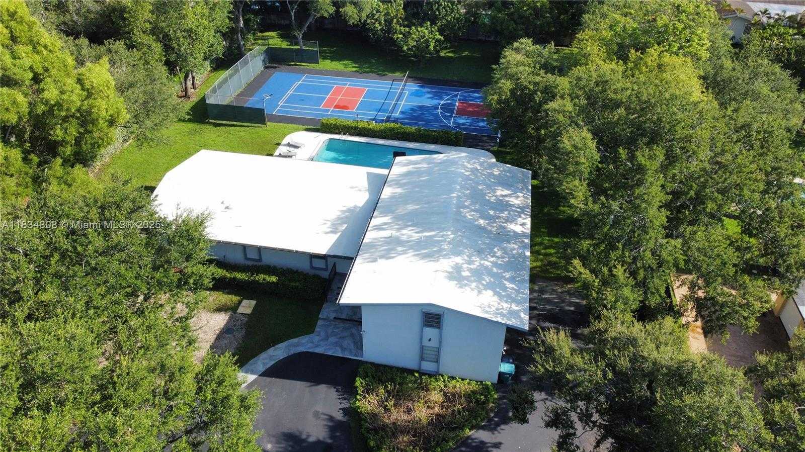 Small Image of 9811 SOUTH WEST 96TH ST, Miami Number 11