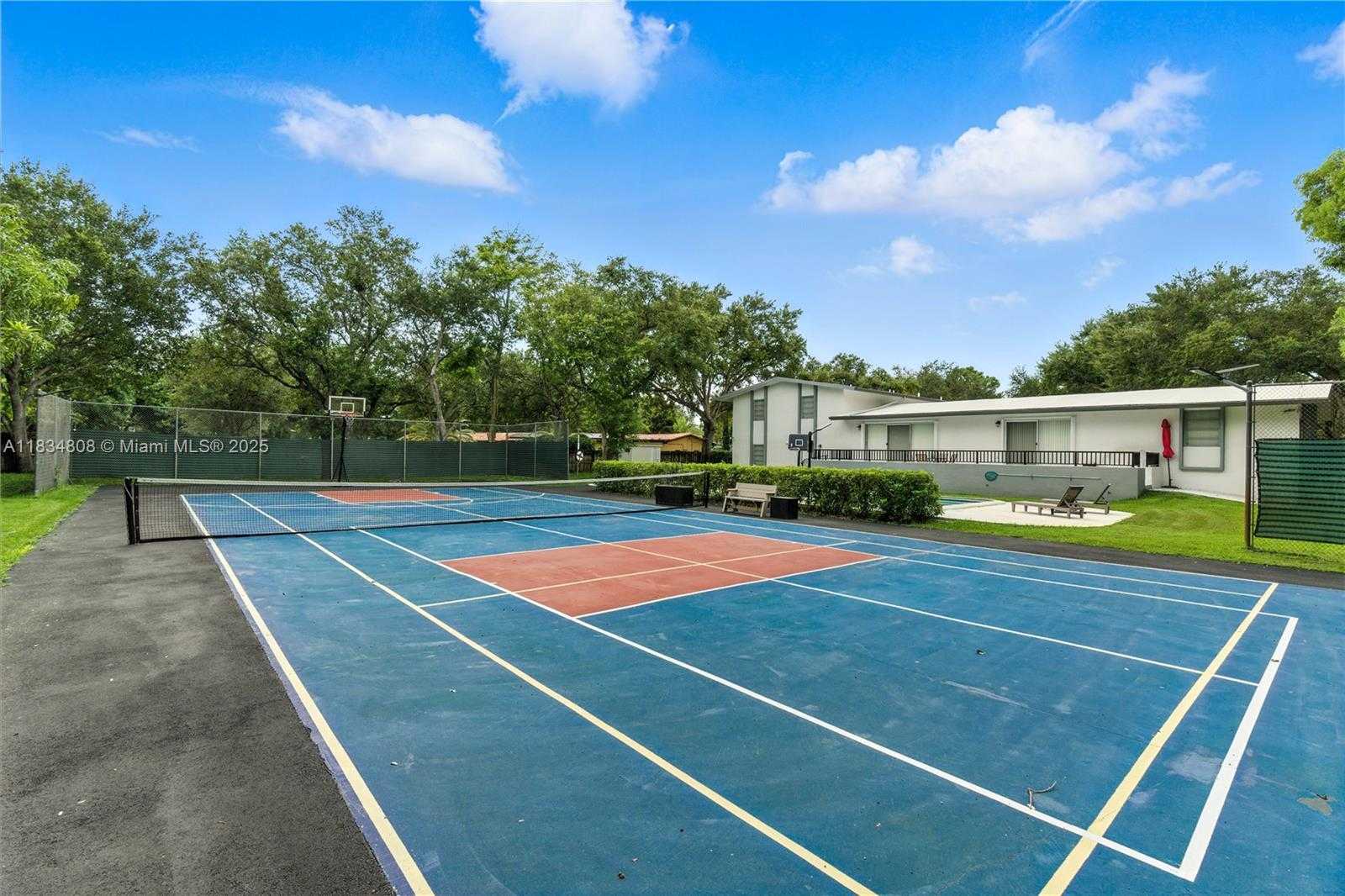 Small Image of 9811 SOUTH WEST 96TH ST, Miami Number 14