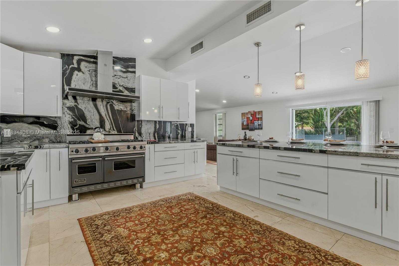 Small Image of 9811 SOUTH WEST 96TH ST, Miami Number 20
