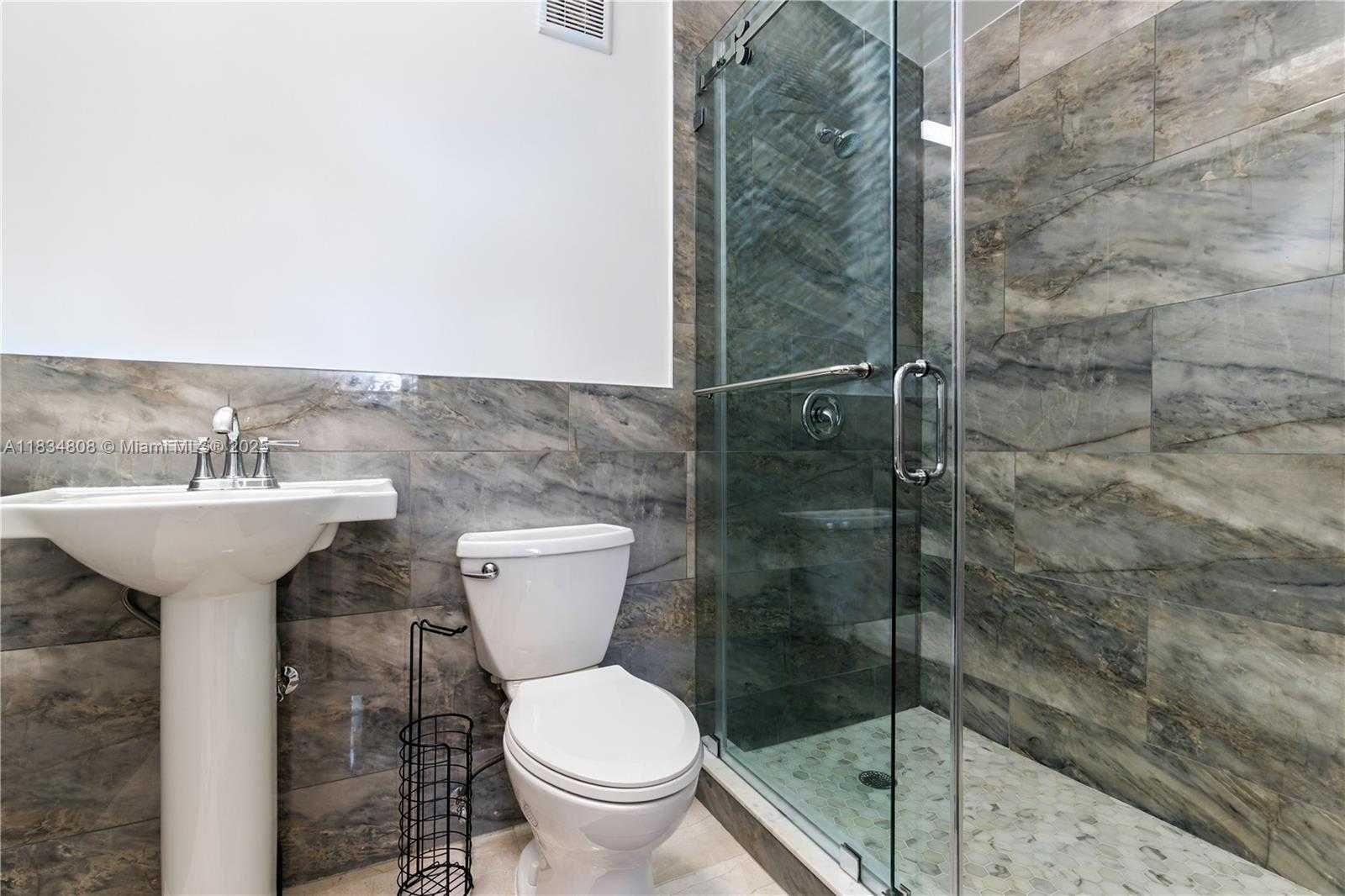 Small Image of 9811 SOUTH WEST 96TH ST, Miami Number 25