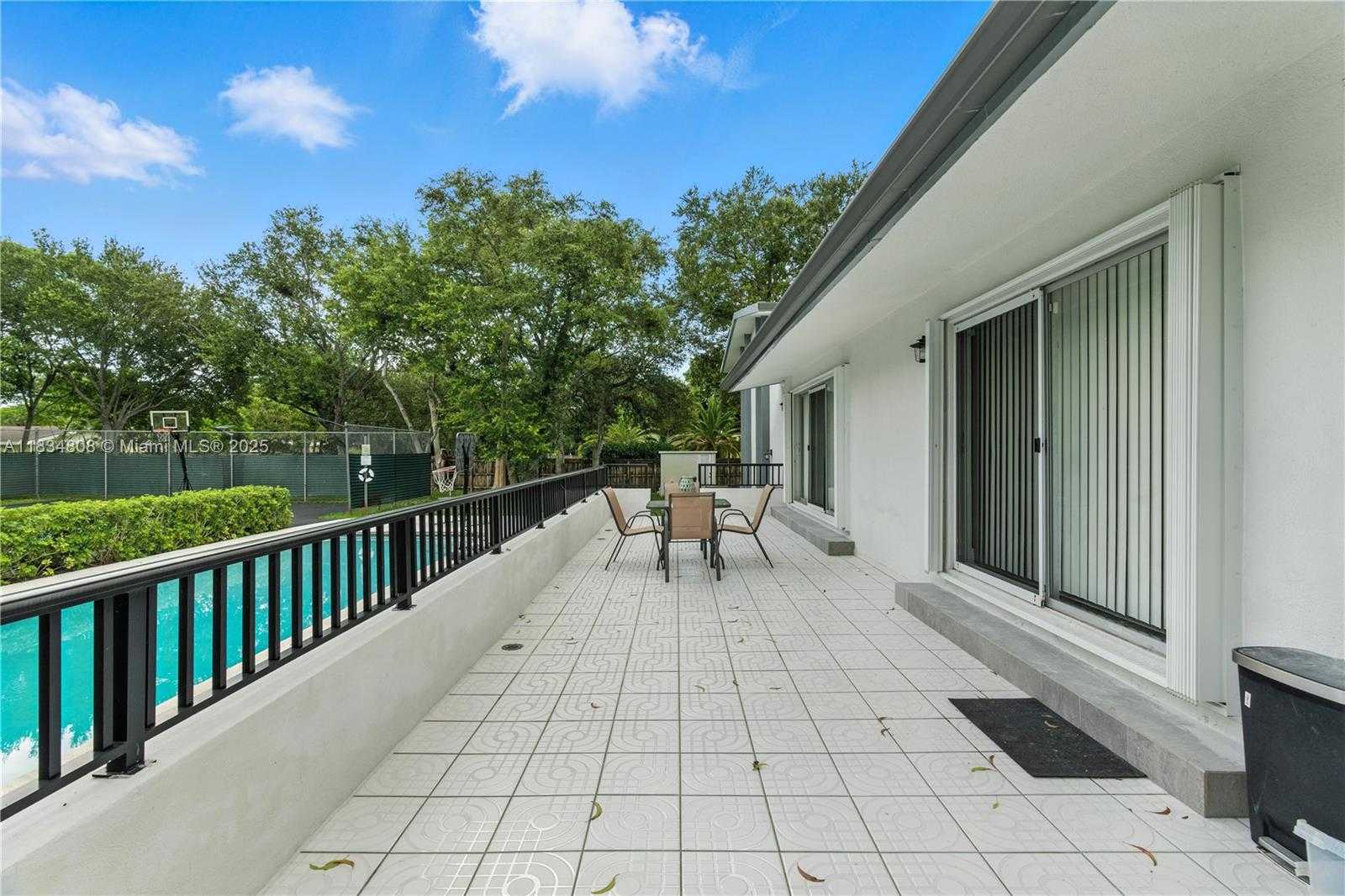Small Image of 9811 SOUTH WEST 96TH ST, Miami Number 40