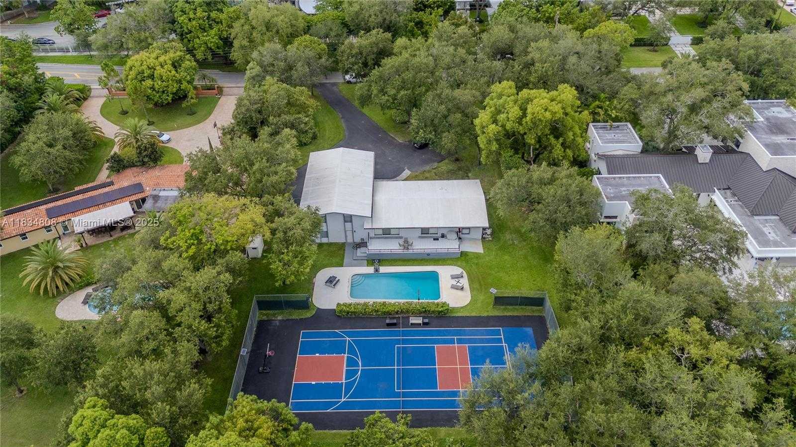 Small Image of 9811 SOUTH WEST 96TH ST, Miami Number 56