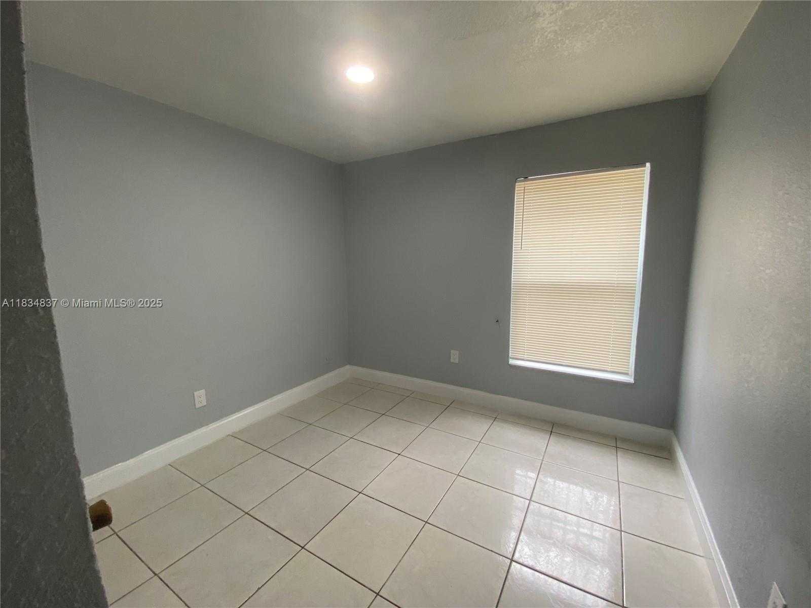 Small Image of 21134 NORTH WEST 39TH AVE, Miami Gardens Number 12
