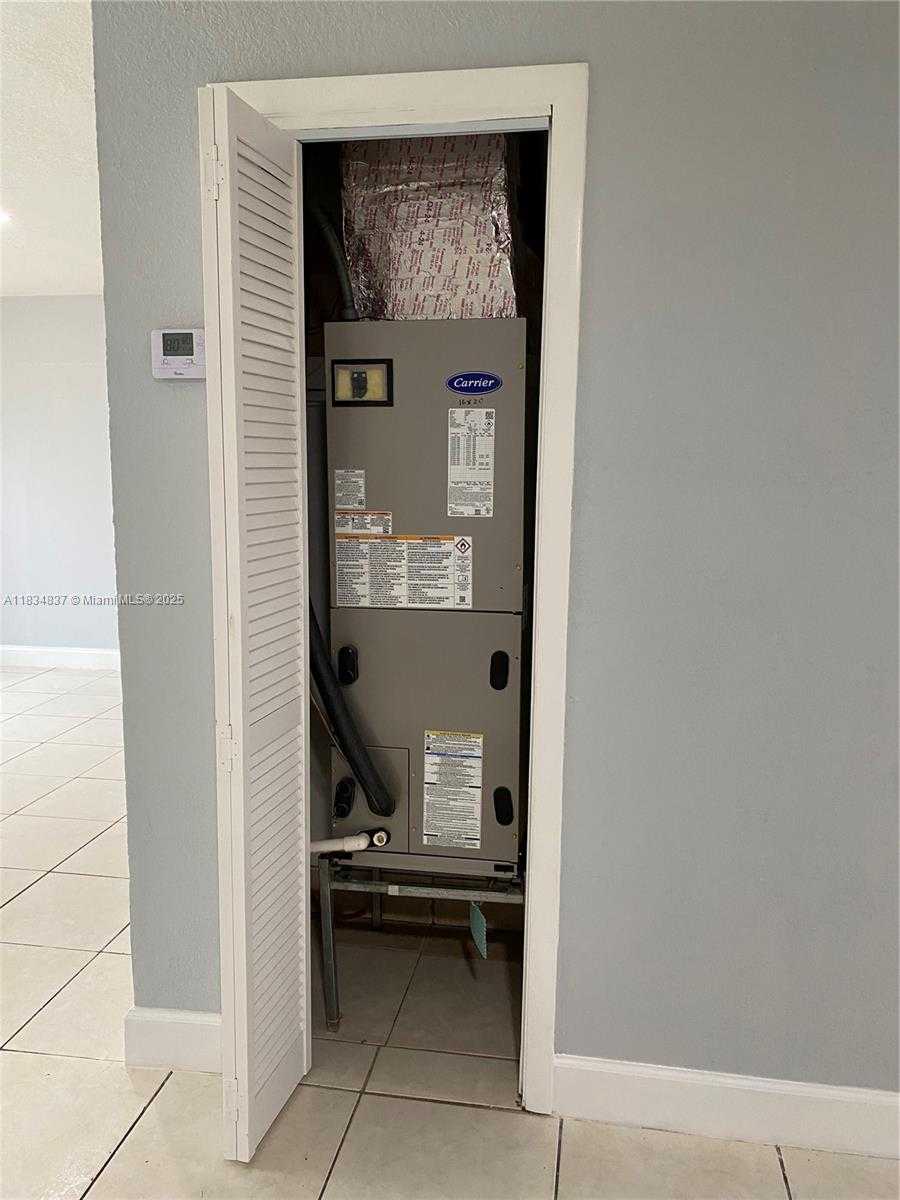 Small Image of 21134 NORTH WEST 39TH AVE, Miami Gardens Number 14