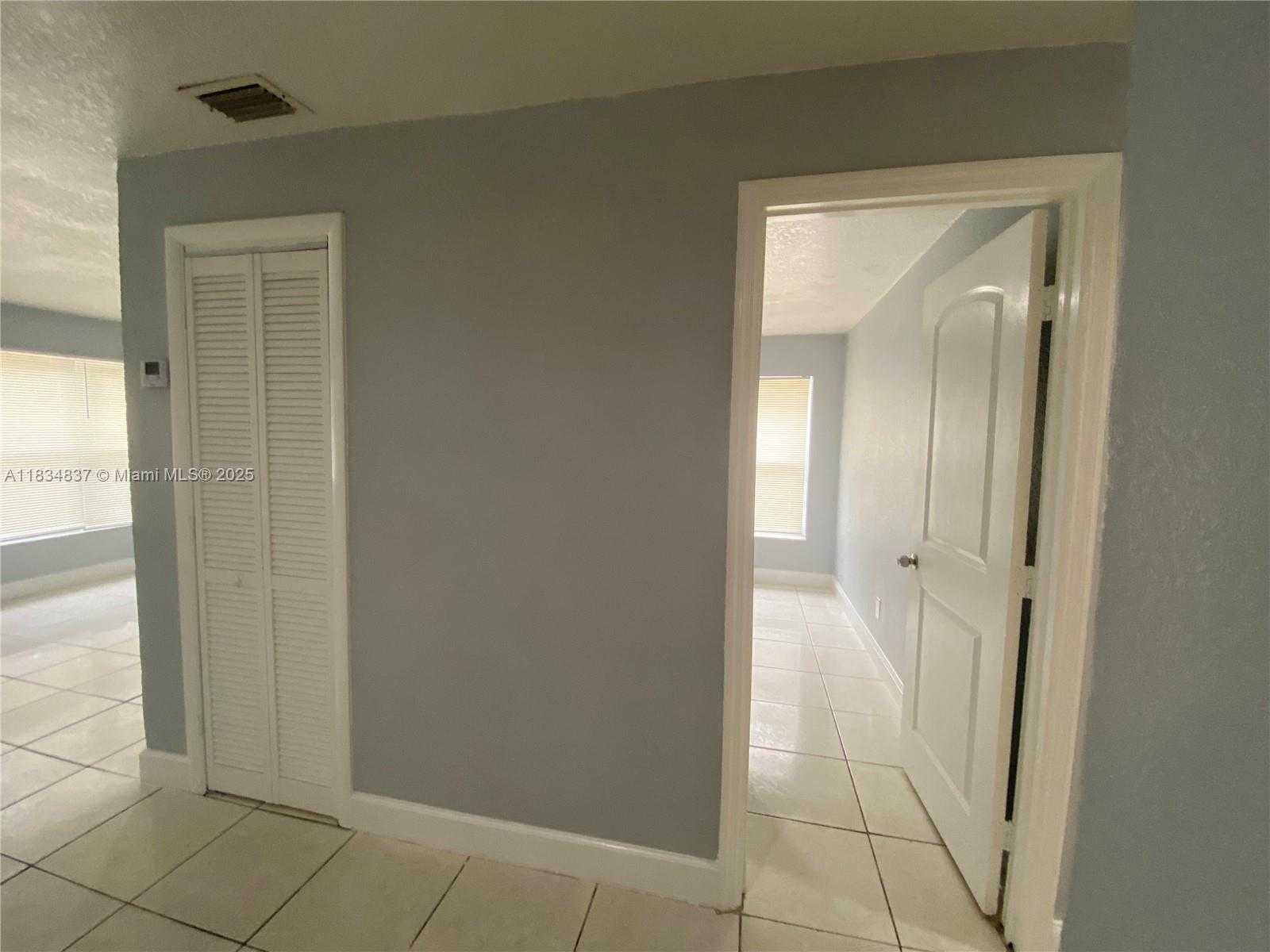 Small Image of 21134 NORTH WEST 39TH AVE, Miami Gardens Number 3