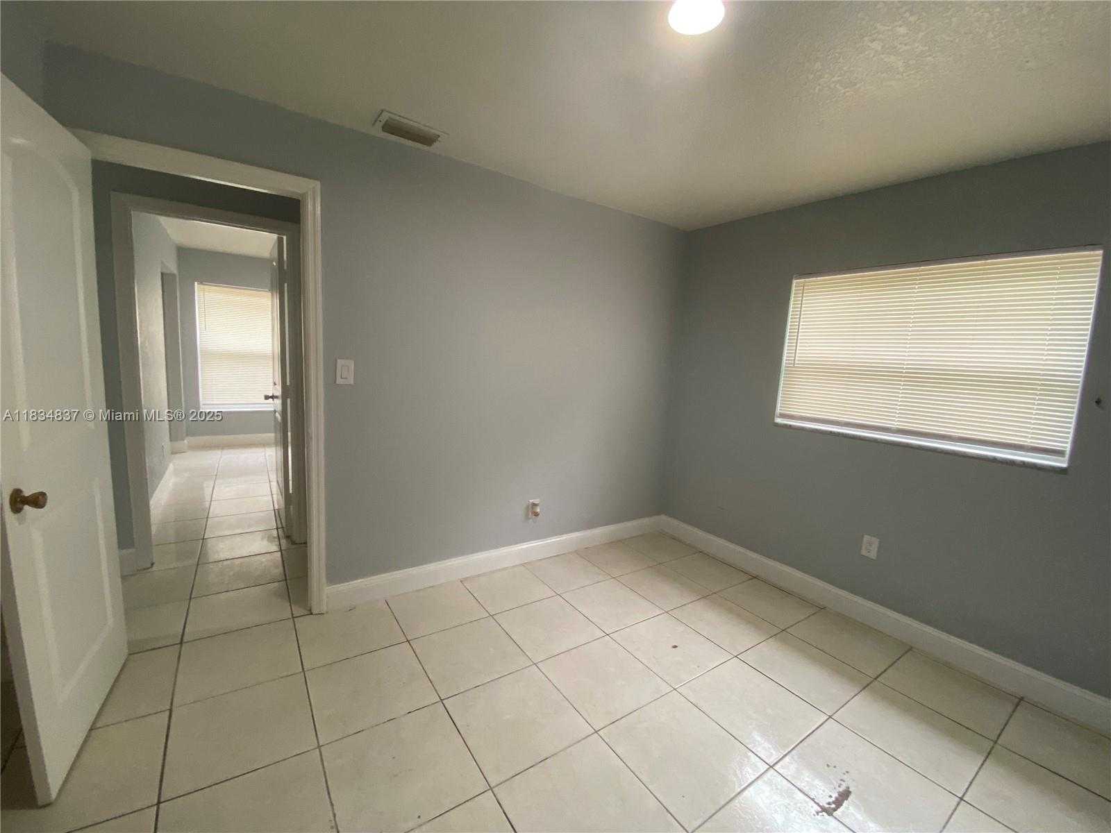 Small Image of 21134 NORTH WEST 39TH AVE, Miami Gardens Number 4