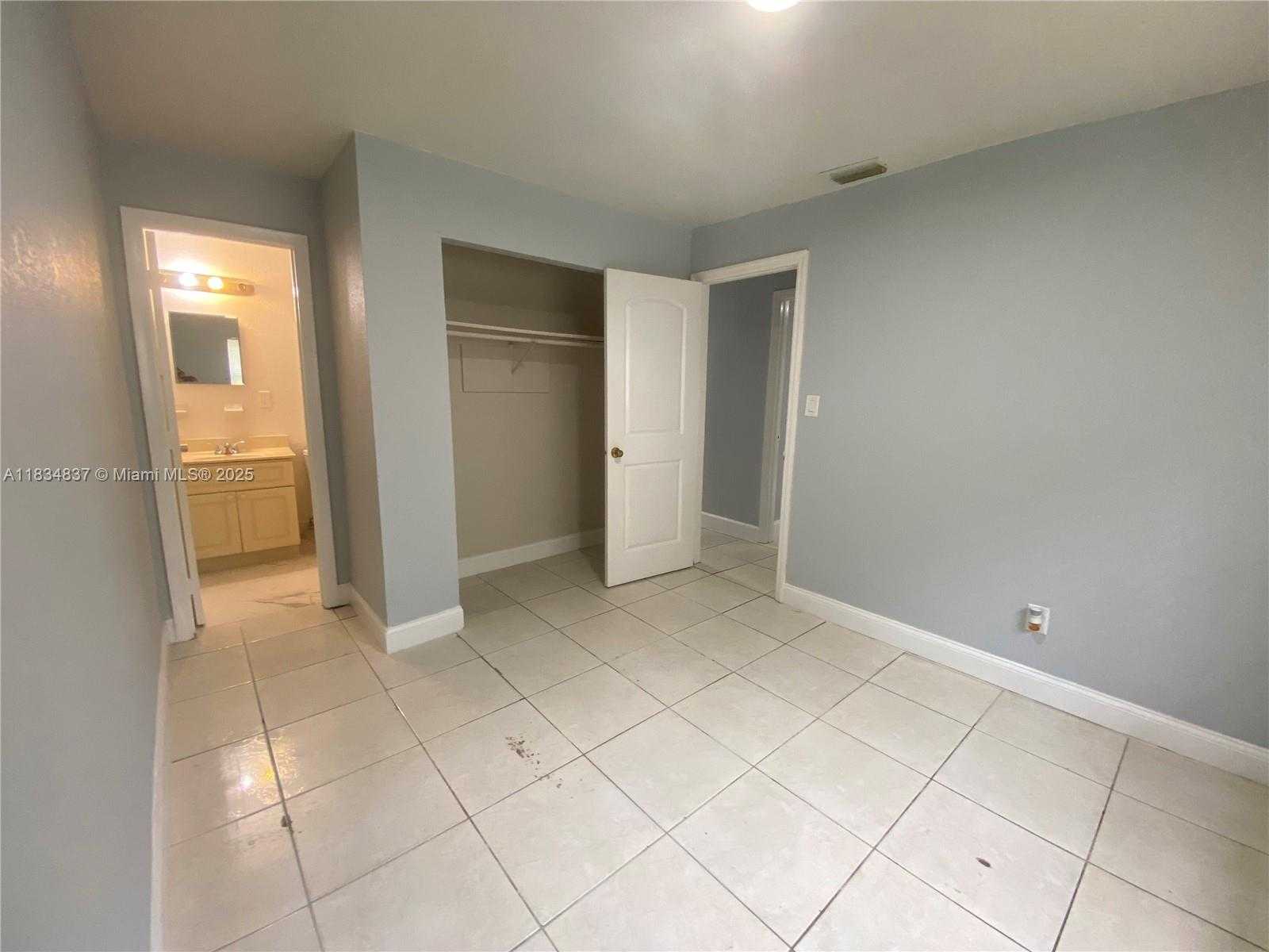 Small Image of 21134 NORTH WEST 39TH AVE, Miami Gardens Number 6