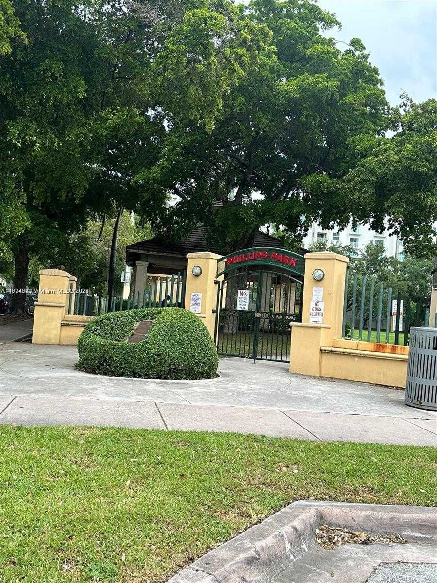 Small Image of 124 MENDOZA AVE #1A, Coral Gables Number 11