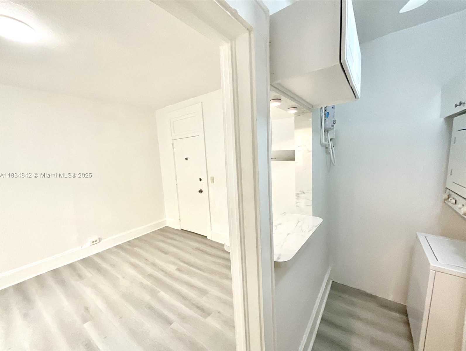 Small Image of 124 MENDOZA AVE #1A, Coral Gables Number 4