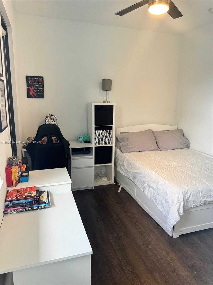 Small Image of 10400 NORTH WEST 58TH TER, Doral Number 18