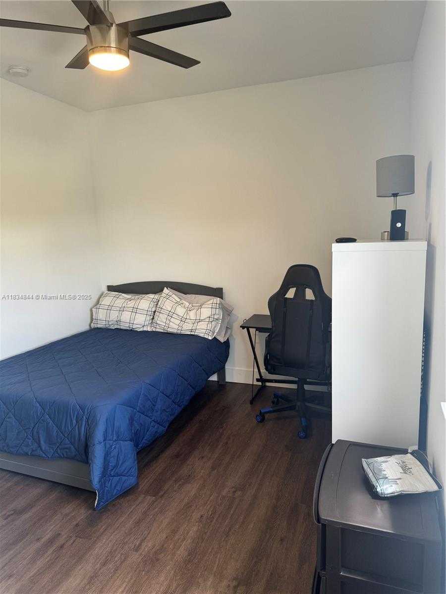 Small Image of 10400 NORTH WEST 58TH TER, Doral Number 20