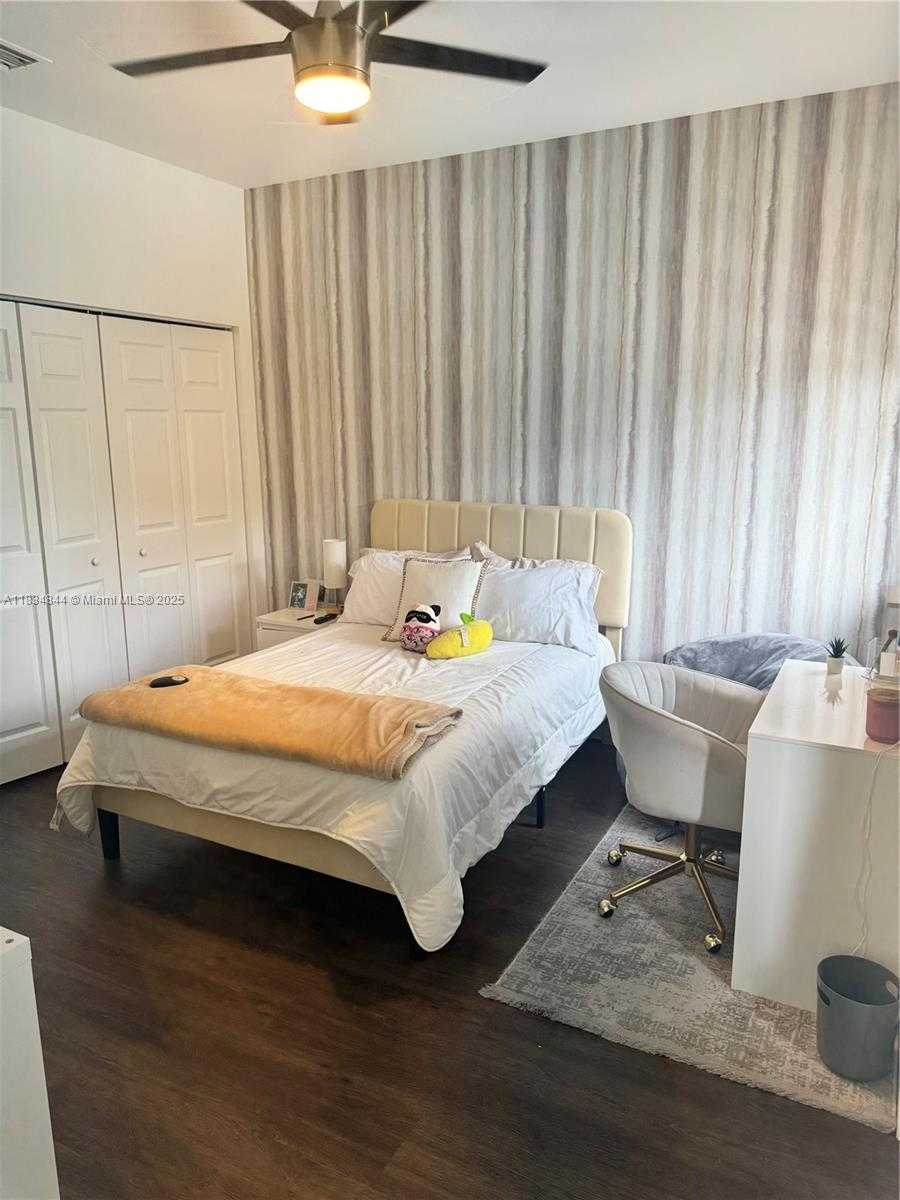 Small Image of 10400 NORTH WEST 58TH TER, Doral Number 21