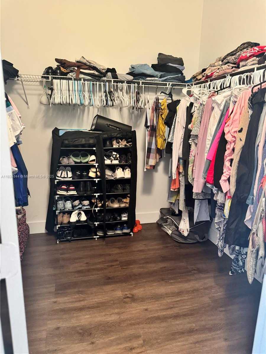Small Image of 10400 NORTH WEST 58TH TER, Doral Number 28