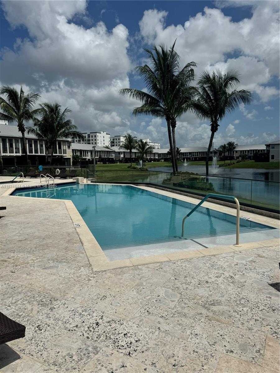 Small Image of 10400 NORTH WEST 58TH TER, Doral Number 31