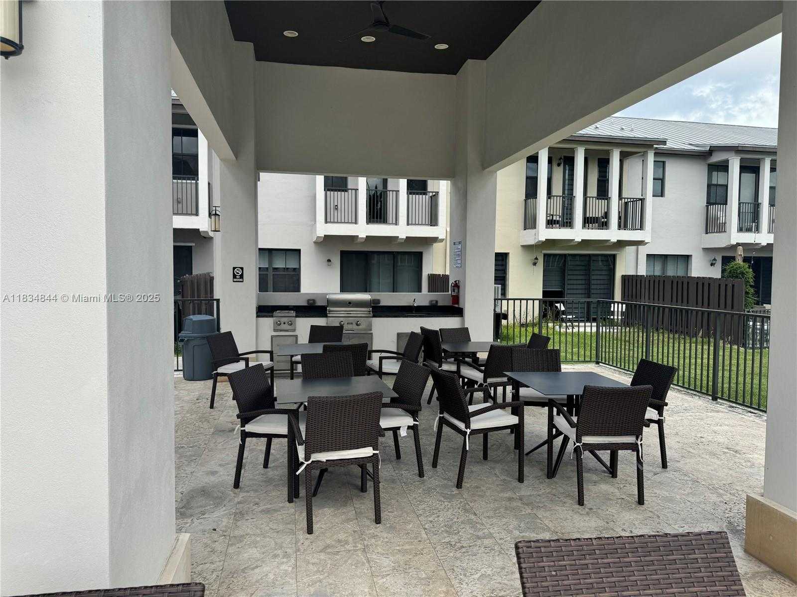 Small Image of 10400 NORTH WEST 58TH TER, Doral Number 32