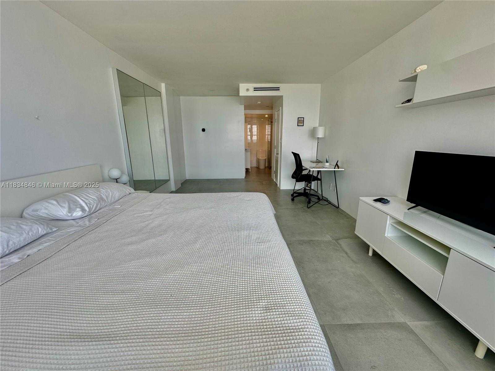 Small Image of 100 LINCOLN RD #1448, Miami Beach Number 17