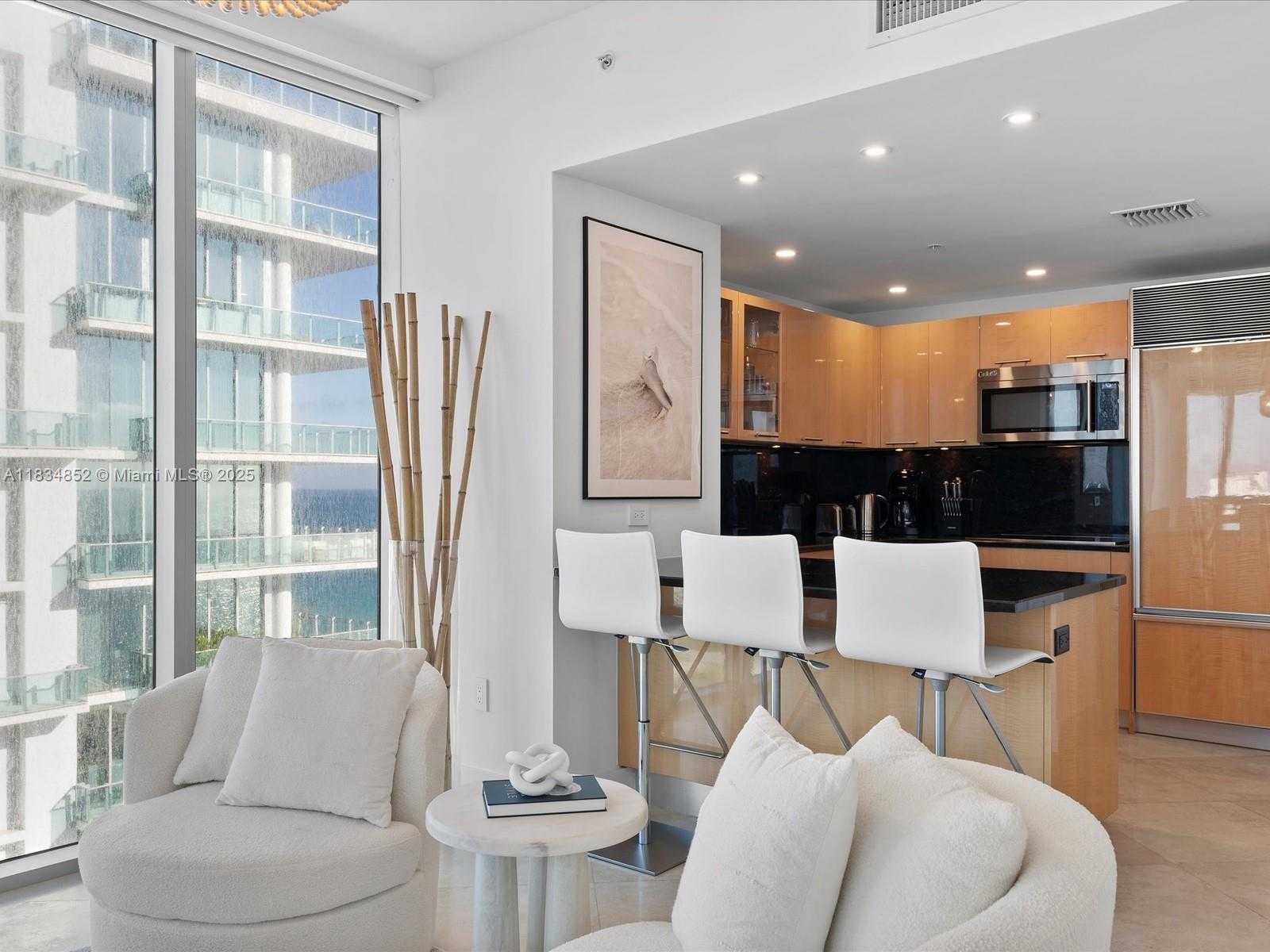 Small Image of 6899 COLLINS AVE #1704, Miami Beach Number 12