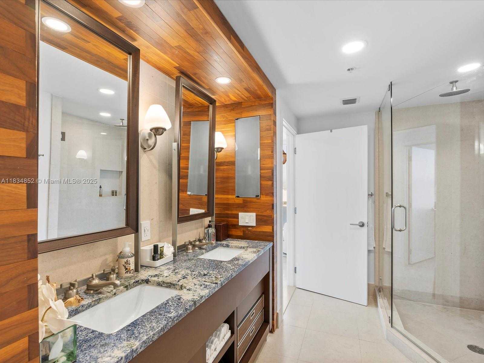 Small Image of 6899 COLLINS AVE #1704, Miami Beach Number 20