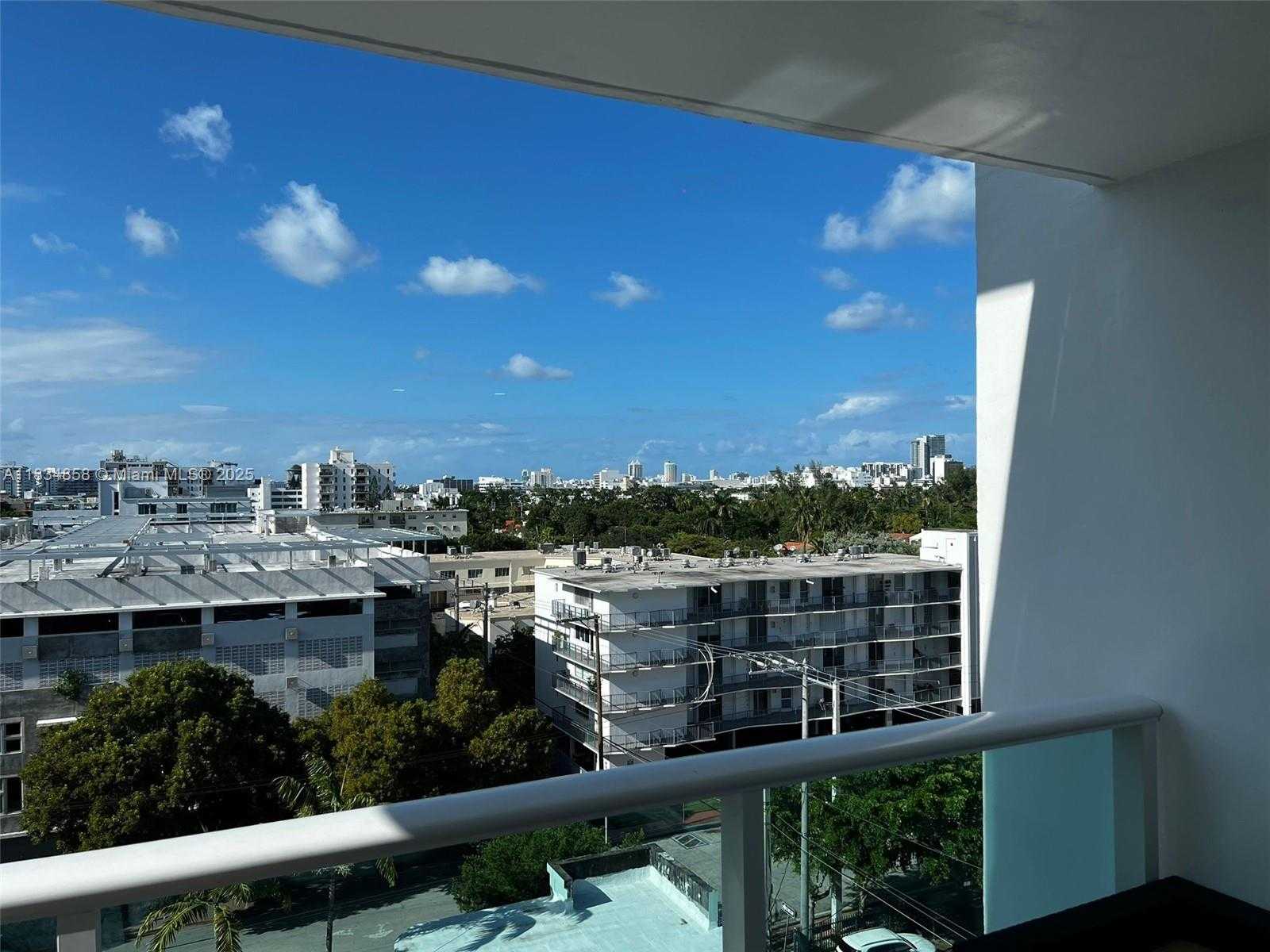 Small Image of 1035 WEST AVE #803, Miami Beach Number 9