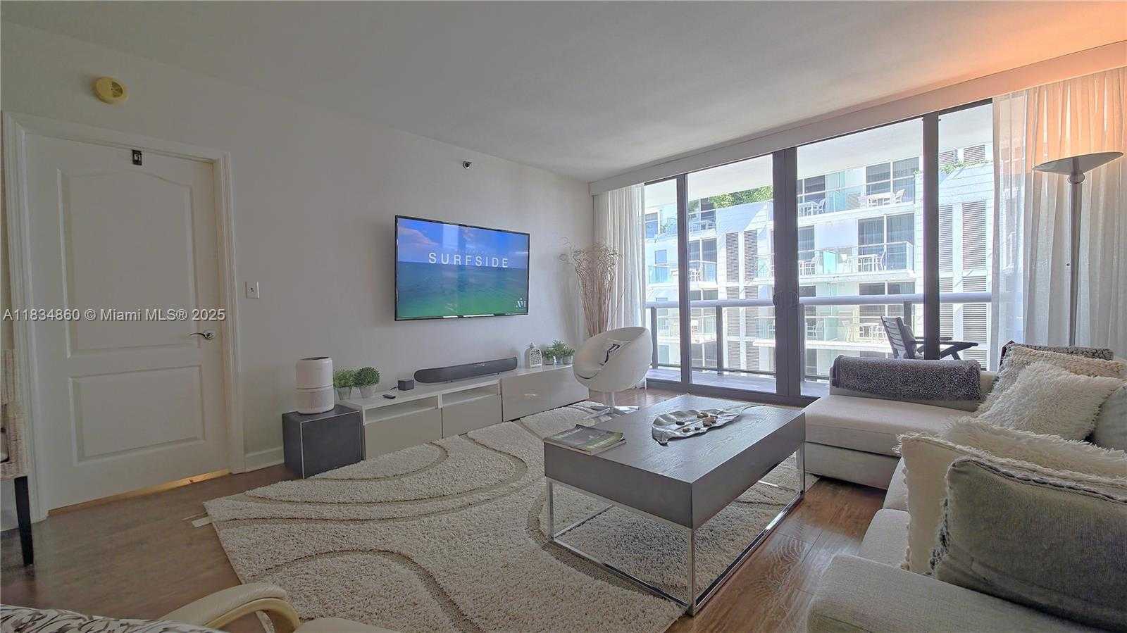Small Image of Surfside Number 3
