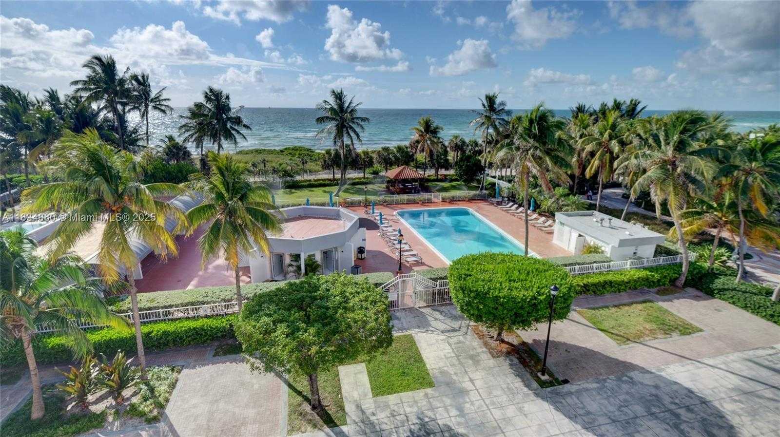 Small Image of 2401 COLLINS AVE #1703, Miami Beach Number 2