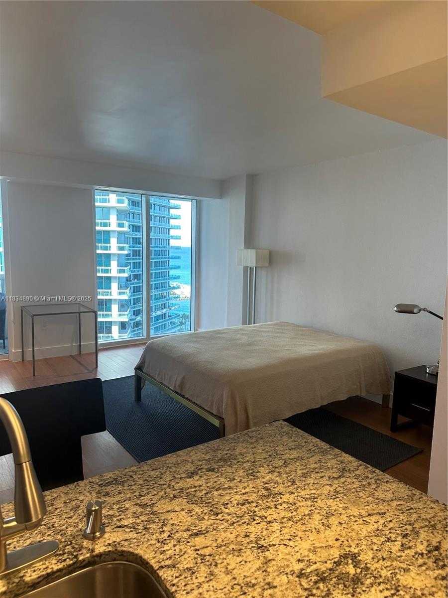 Small Image of 10275 COLLINS AVE #1402, Bal Harbour Number 16