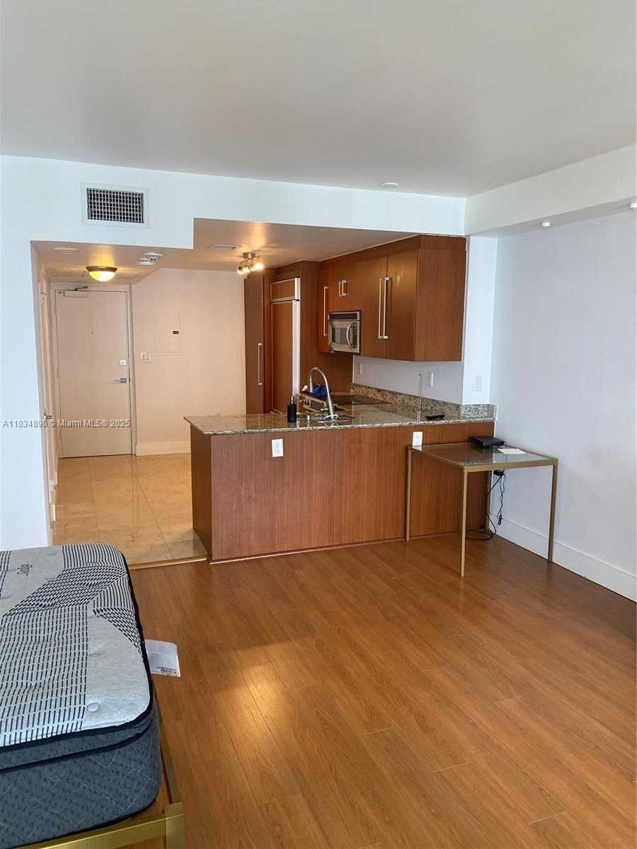 Small Image of 10275 COLLINS AVE #1402, Bal Harbour Number 19