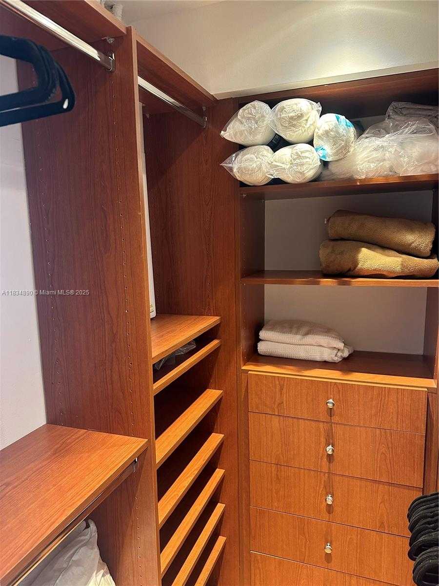 Small Image of 10275 COLLINS AVE #1402, Bal Harbour Number 21