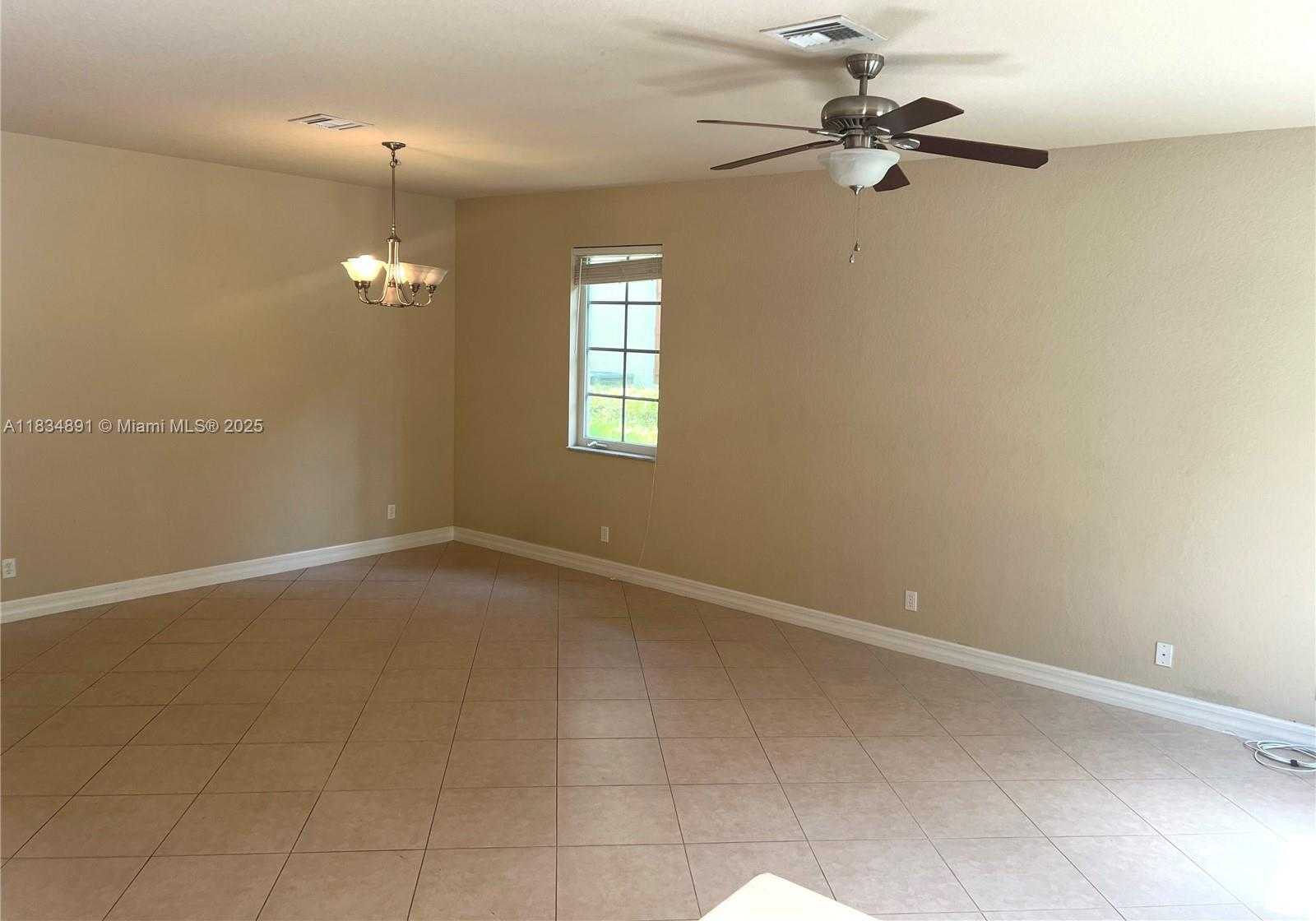 Small Image of 131 ENNIS LN, Jupiter Number 5