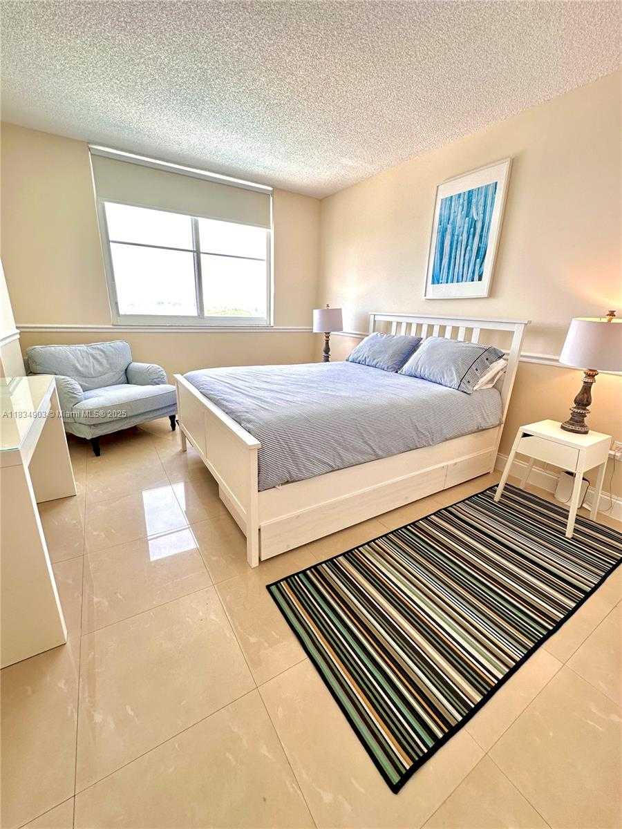 Small Image of 300 BAYVIEW DR #610, Sunny Isles Beach Number 30