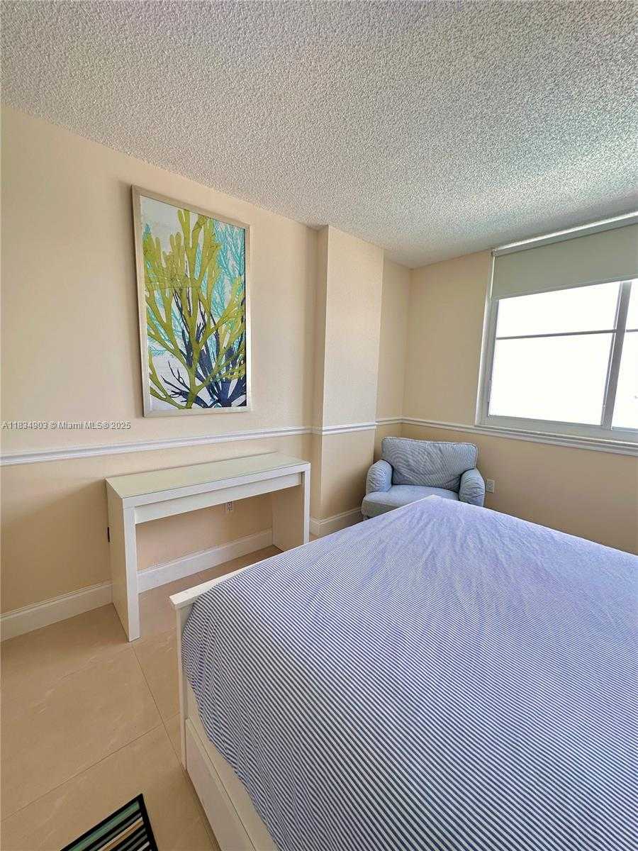 Small Image of 300 BAYVIEW DR #610, Sunny Isles Beach Number 33