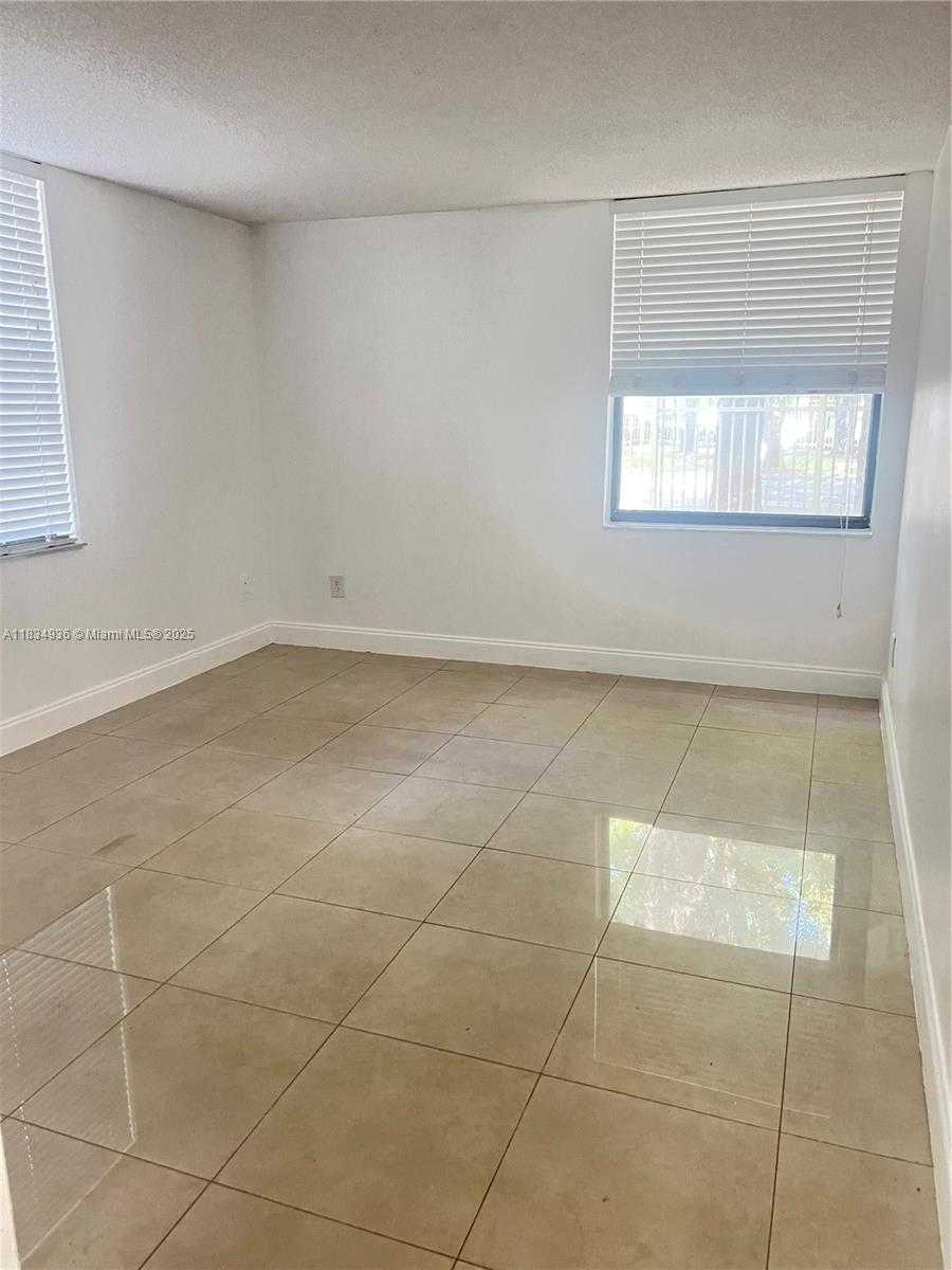 Small Image of 14311 NORTH KENDALL DR #105A, Miami Number 8