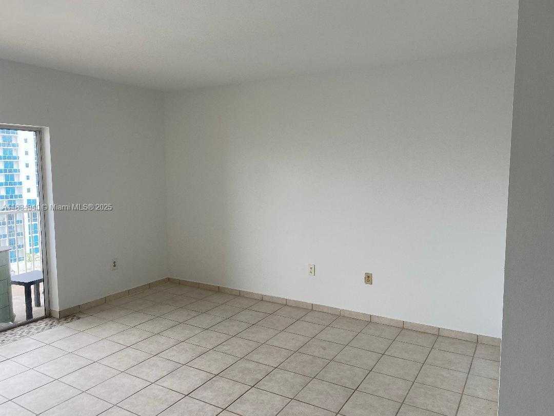 Small Image of 1965 SOUTH OCEAN DR #10L, Hallandale Beach Number 12