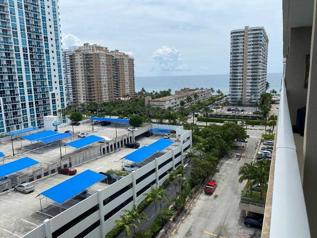 Small Image of 1965 SOUTH OCEAN DR #10L, Hallandale Beach Number 4