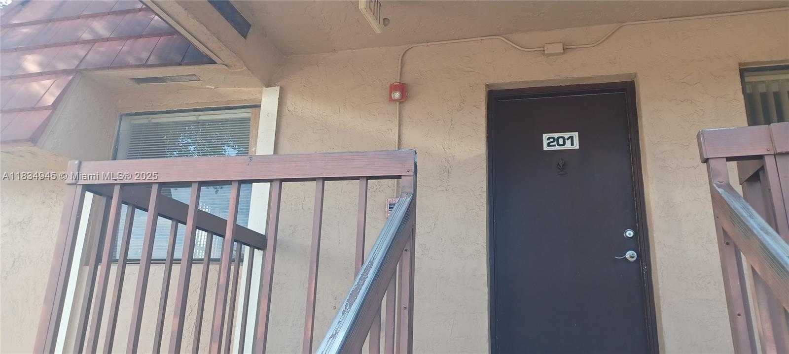 Small Image of 14871 SOUTH WEST 104TH ST #7-201, Miami Number 3