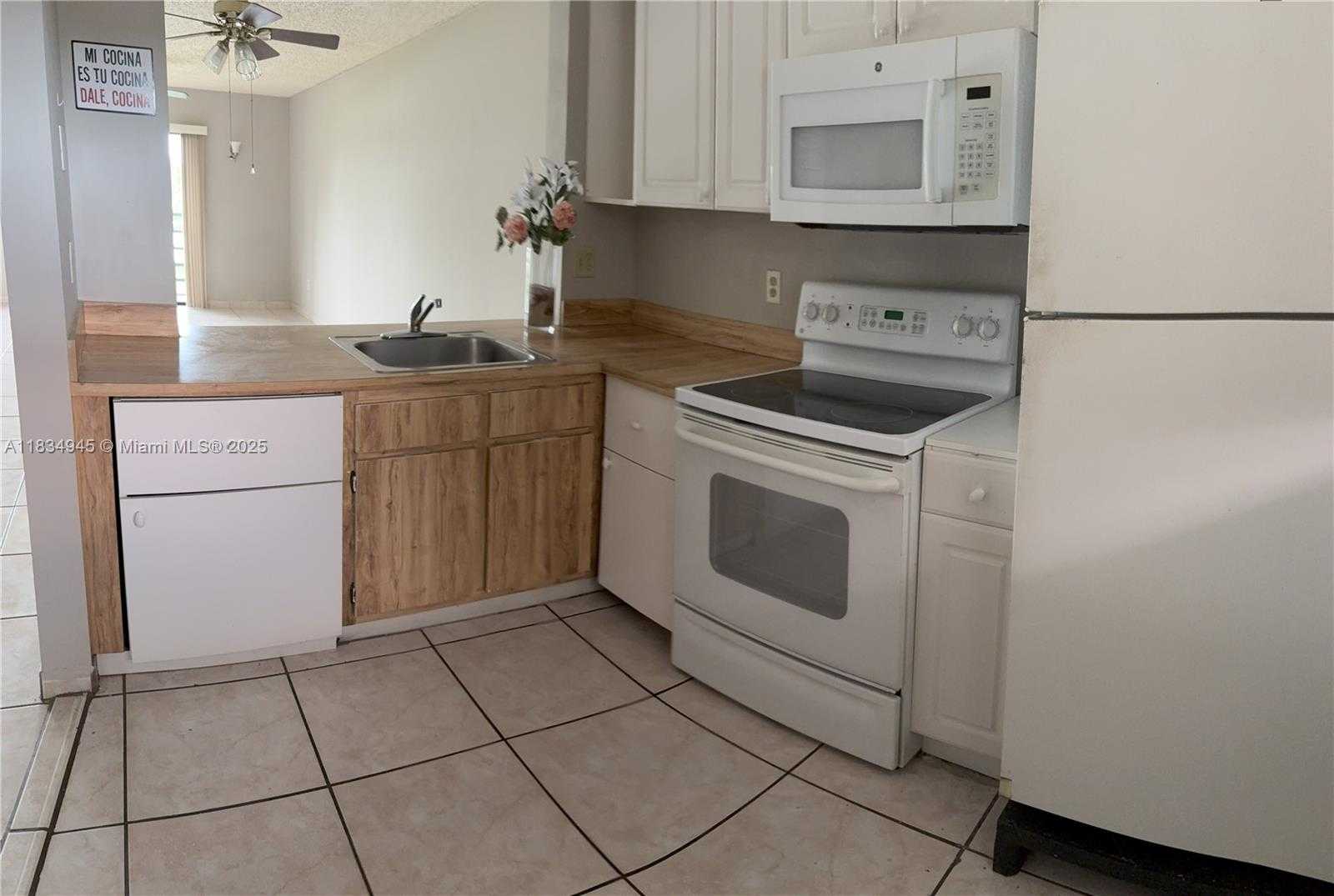 Small Image of 14871 SOUTH WEST 104TH ST #7-201, Miami Number 6