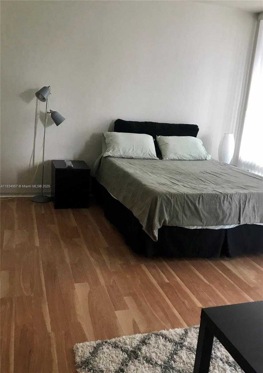 Small Image of 1408 SOUTH EAST BRICKELL BAY DR #216, Miami Number 4