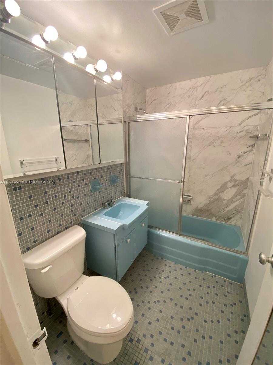 Small Image of 1408 SOUTH EAST BRICKELL BAY DR #216, Miami Number 6