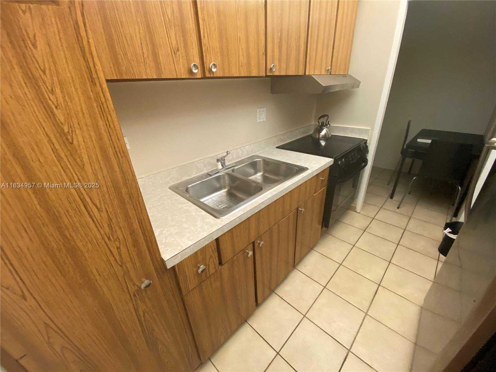 Small Image of 1408 SOUTH EAST BRICKELL BAY DR #216, Miami Number 8