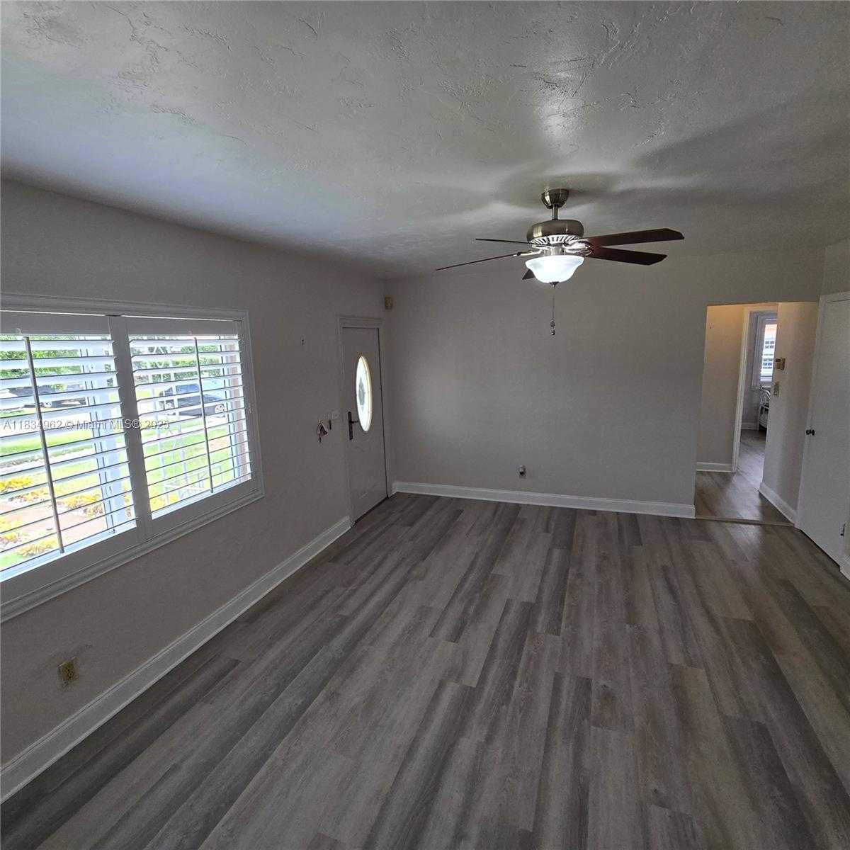 Small Image of 6428 SOUTH WEST 39TH ST, Miami Number 5
