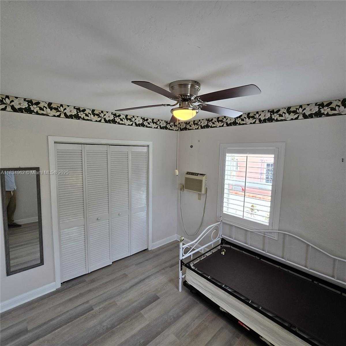 Small Image of 6428 SOUTH WEST 39TH ST, Miami Number 8