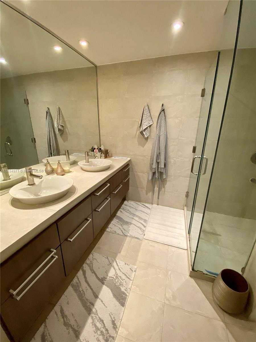 Small Image of 2410 BRICKELL AVE #107C, Miami Number 10