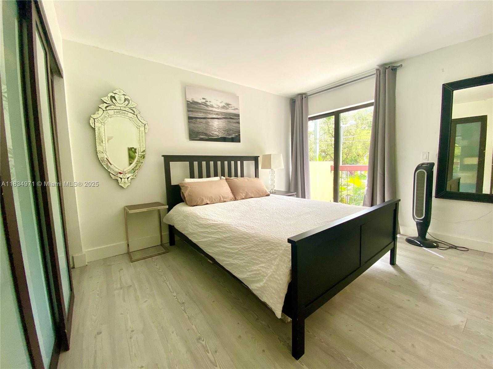 Small Image of 2410 BRICKELL AVE #107C, Miami Number 11